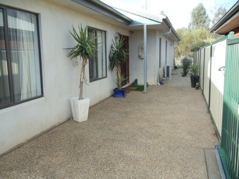 3/5 Palaroo Street, Swan Hill VIC 3585