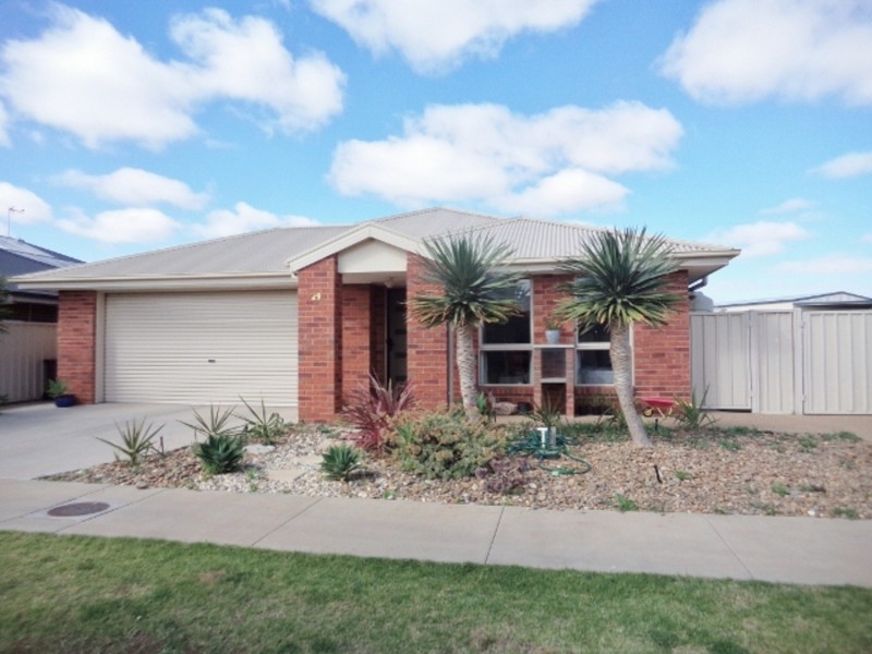 29 Dumosa Drive, Swan Hill VIC 3585