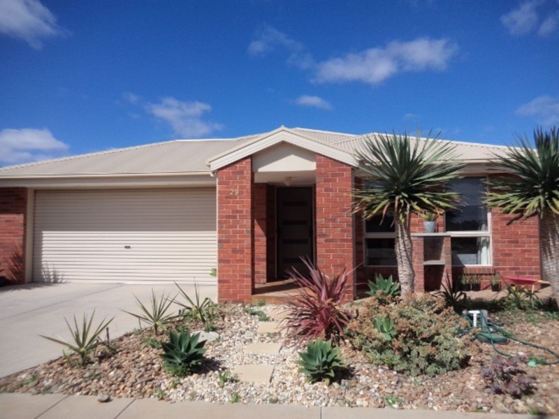 29 Dumosa Drive, Swan Hill VIC 3585