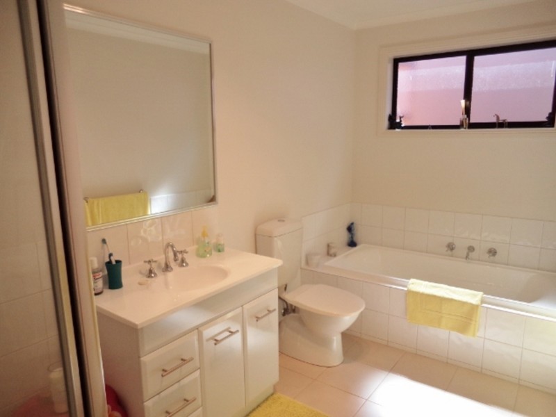 2 Betts Court, Swan Hill VIC 3585