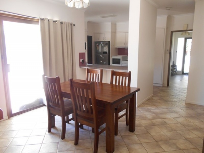 9 Mellor Grove, Swan Hill VIC 3585