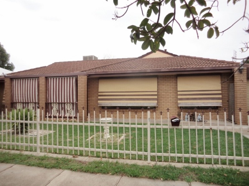 175 Stradbroke Avenue, Swan Hill VIC 3585