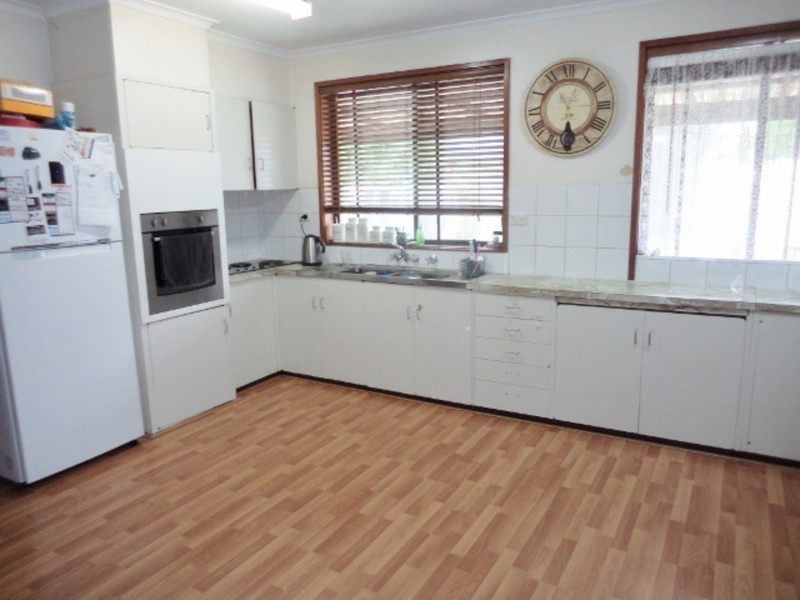 175 Stradbroke Avenue, Swan Hill VIC 3585