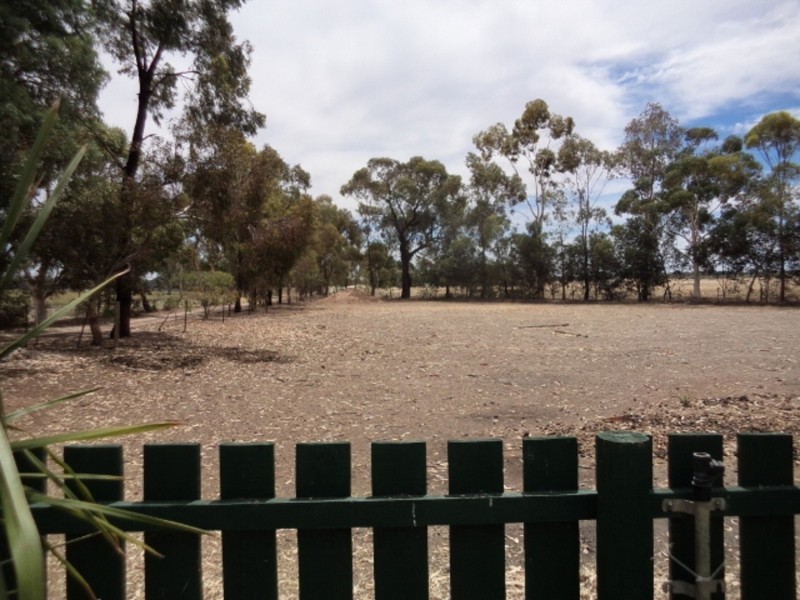 324 Pental Island Road, Swan Hill VIC 3585