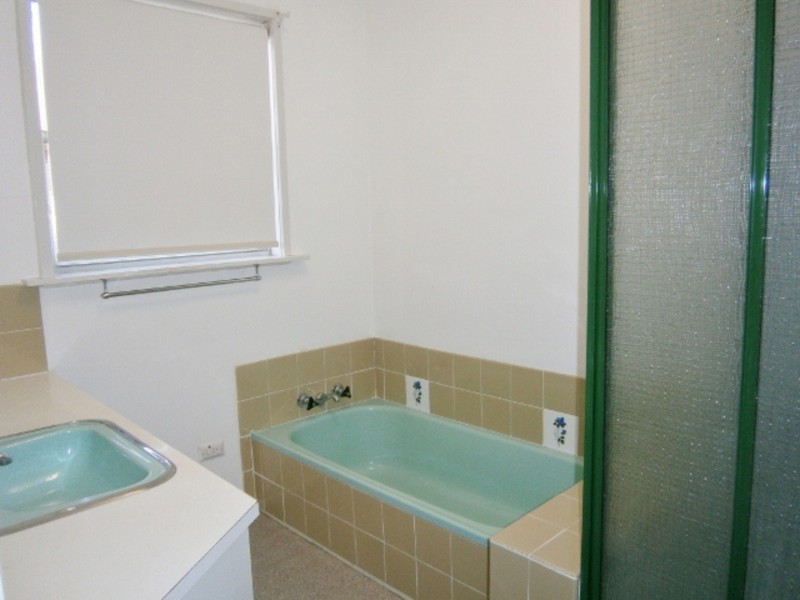 3 Holloway Grove, Swan Hill VIC 3585