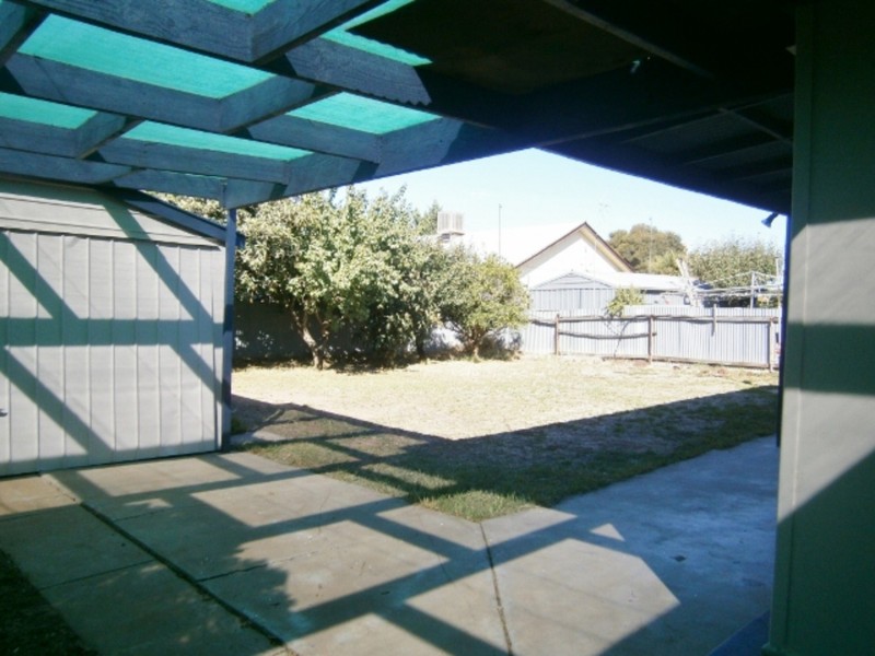 3 Holloway Grove, Swan Hill VIC 3585