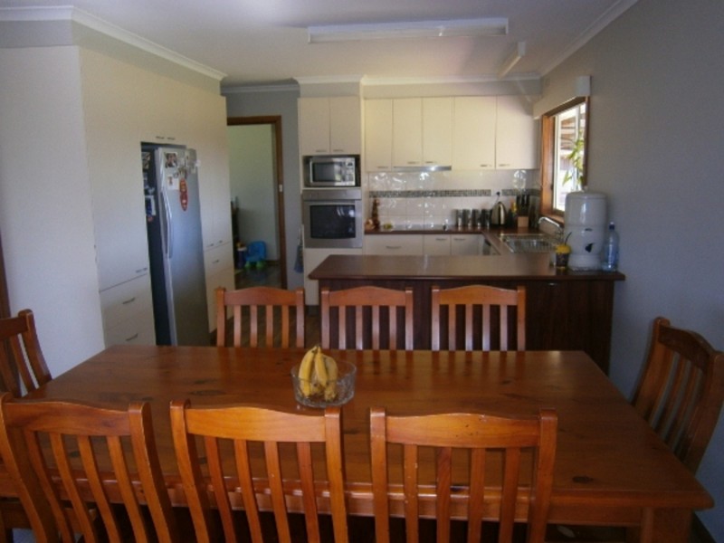 82 Hobson Road, Vinifera VIC 3591