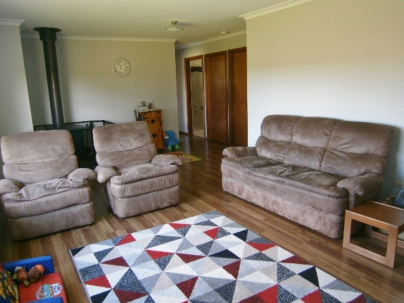 82 Hobson Road, Vinifera VIC 3591