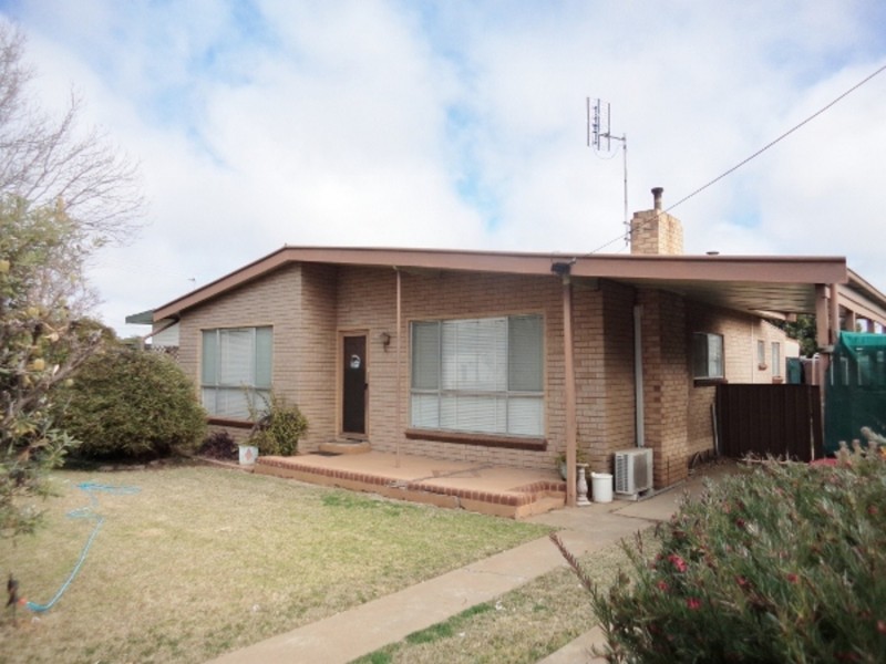 42 Murlong Street, Swan Hill VIC 3585