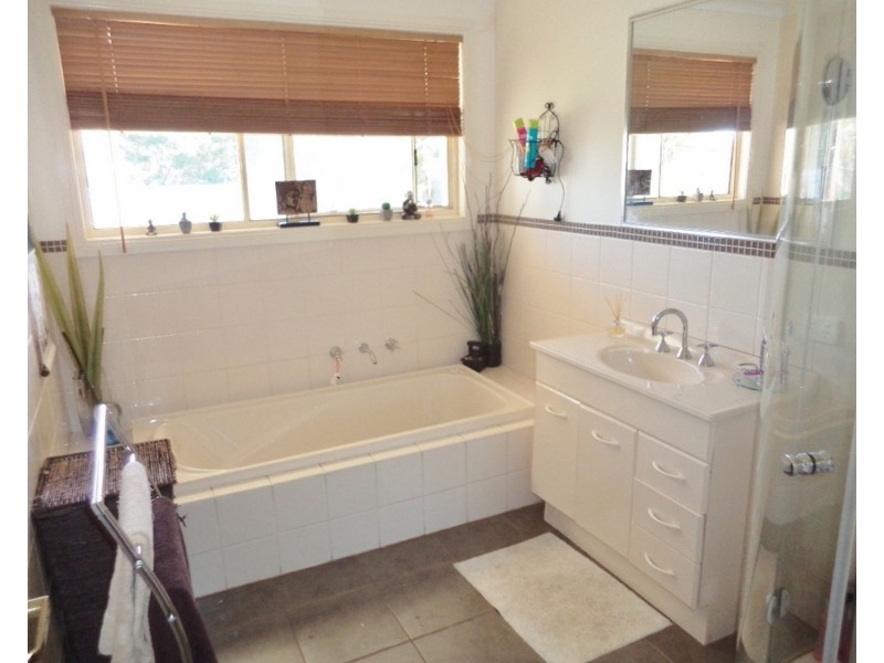 6-8 Cameron Street, Ultima VIC 3544