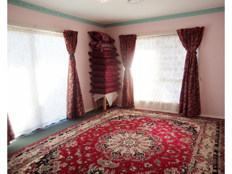 11 Boobialla Drive, Swan Hill VIC 3585