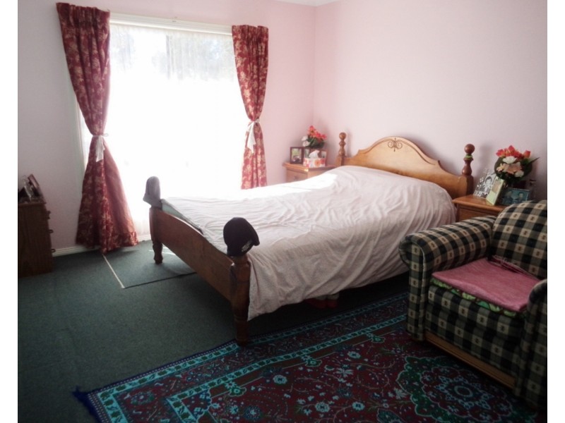 11 Boobialla Drive, Swan Hill VIC 3585