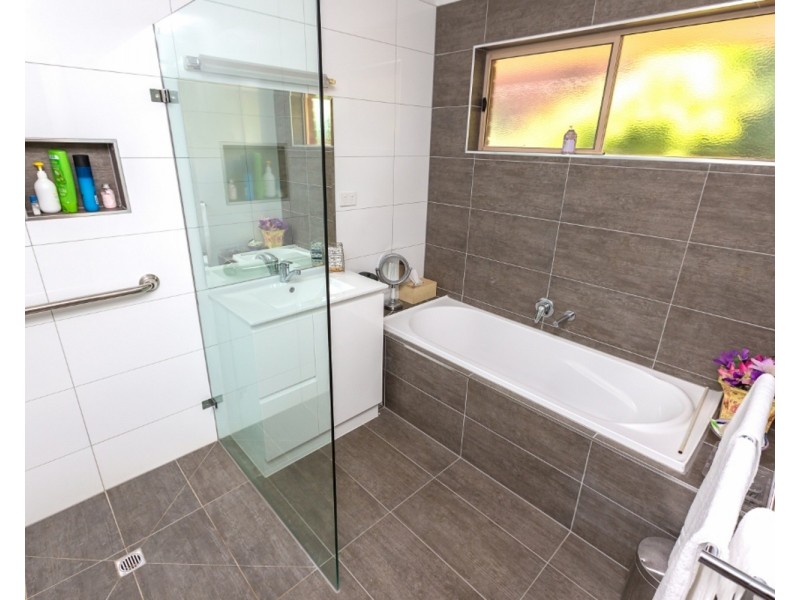 63 Poole Boulevard, Swan Hill VIC 3585