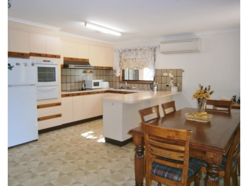 30 Wilkins Grove, Swan Hill VIC 3585