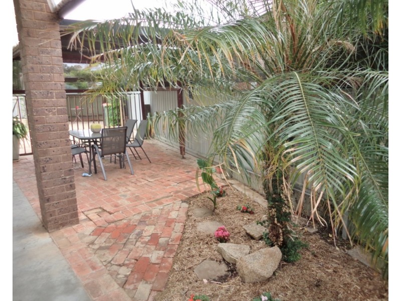 27 Bruton Grove, Swan Hill VIC 3585