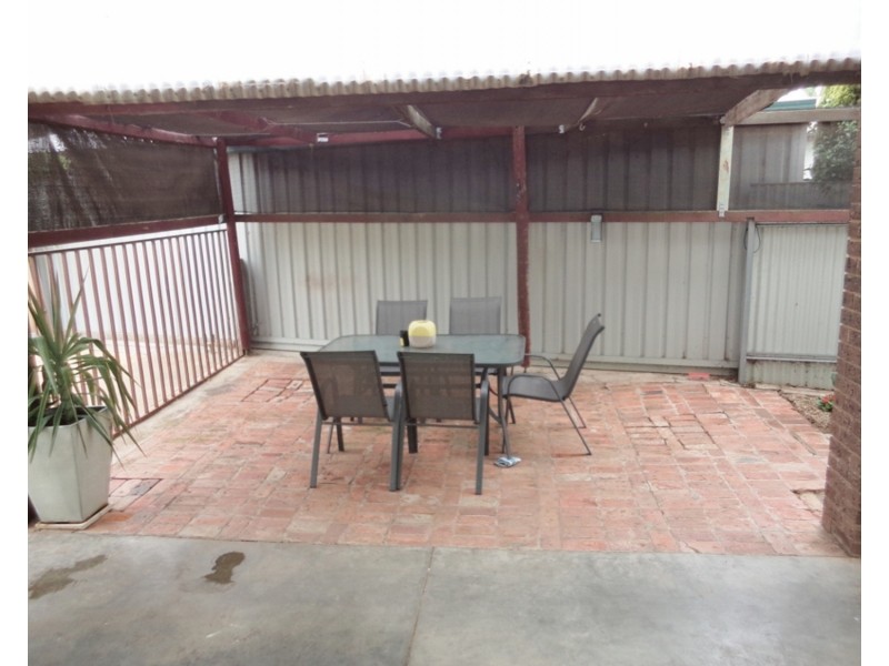 27 Bruton Grove, Swan Hill VIC 3585