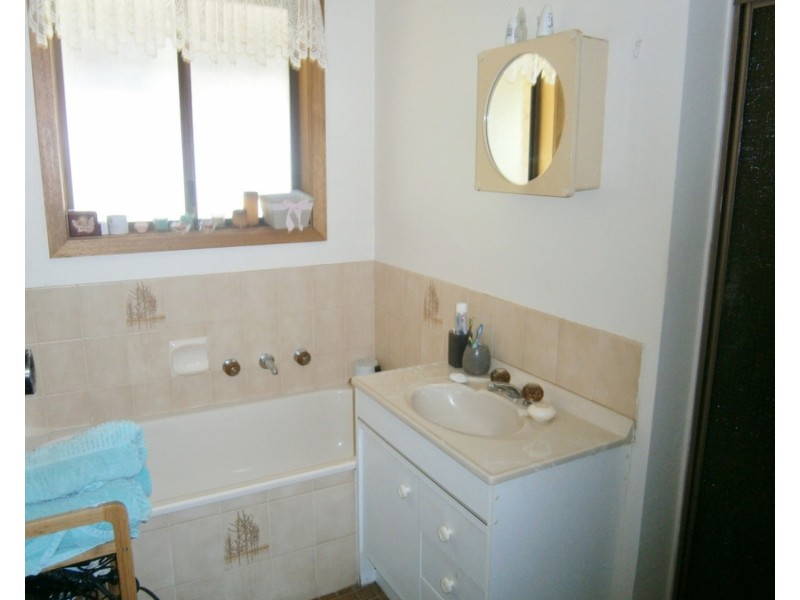 10 Jacaranda Crescent, Lake Boga VIC 3584