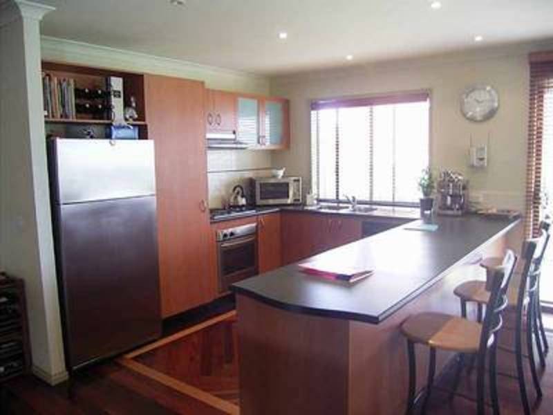 15 Church Avenue, Taylors Hill VIC 3037