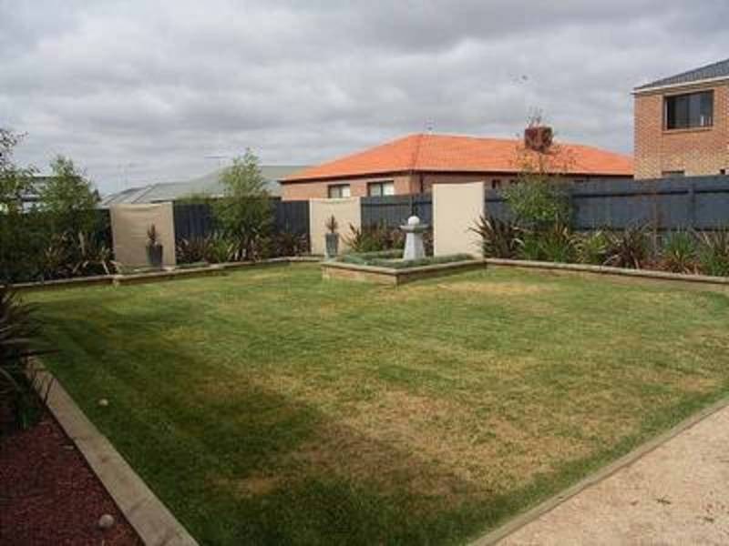15 Church Avenue, Taylors Hill VIC 3037