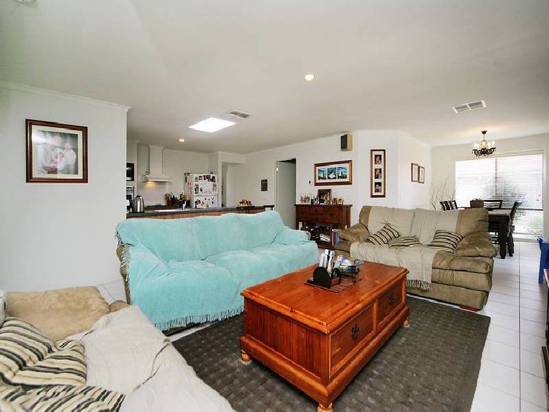 45 Cardinia Crescent, Taylors Hill VIC 3037