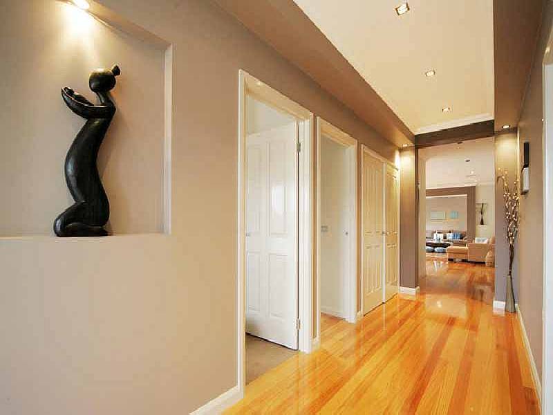 18 Hawthorn Grove, Taylors Hill VIC 3037