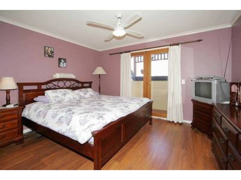2 Hepburn Place, Sydenham VIC 3037