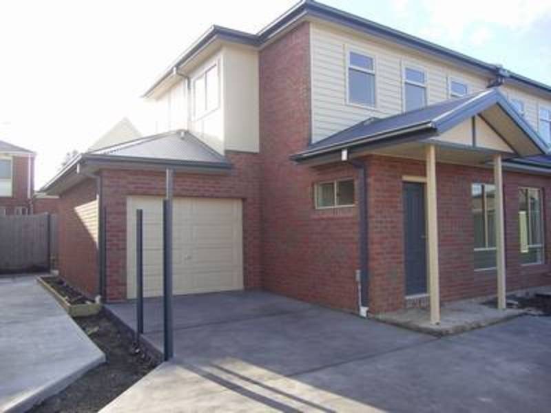 2/12 Buckingham Street, Sydenham VIC 3037