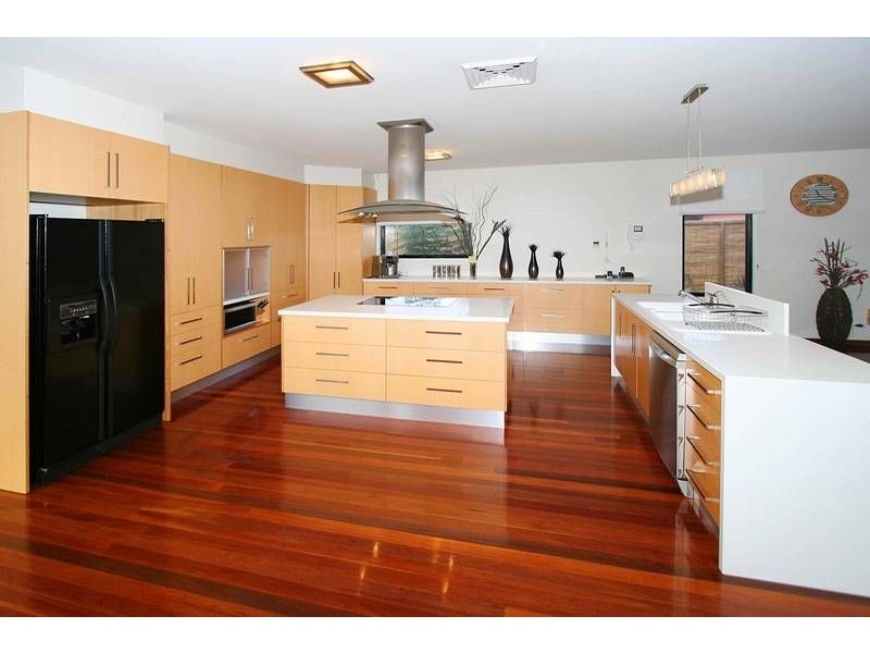 8 Stillia Court, Hillside VIC 3037