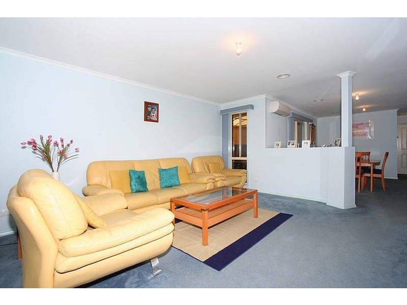 25 Milligan Parade, Sydenham VIC 3037