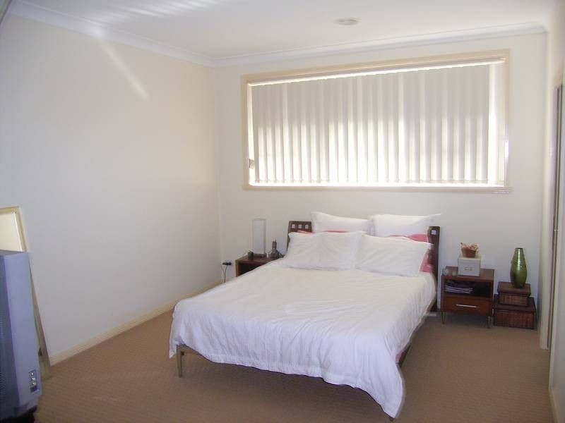 6 Erskine Way, Sydenham VIC 3037