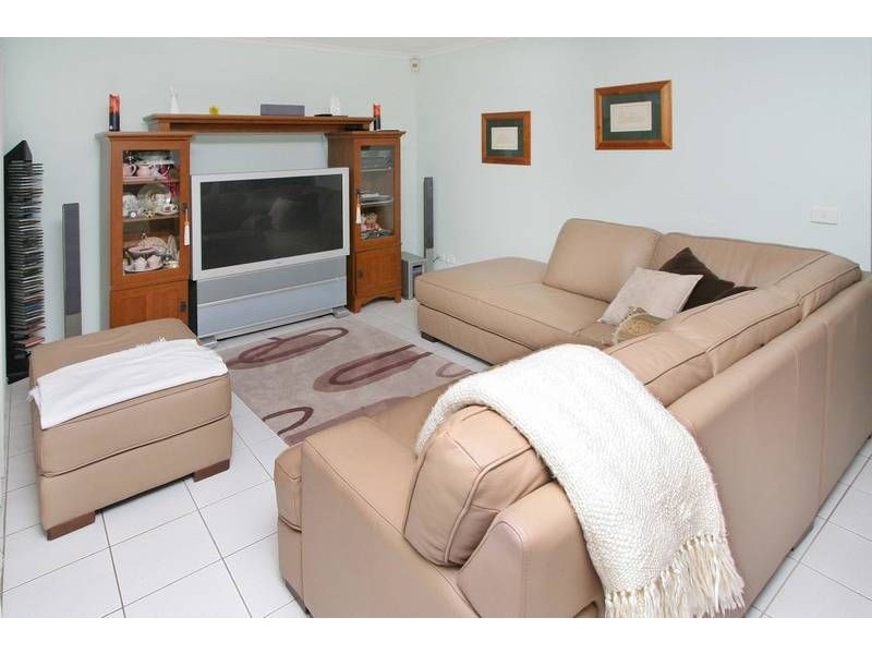 4 Hawkesbury Avenue, Hillside VIC 3037