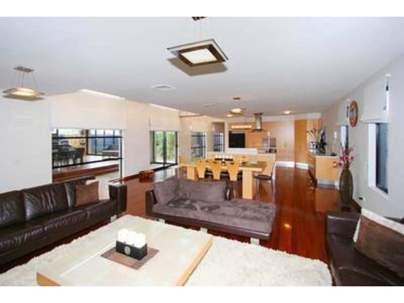 8 Stillia Court, Hillside VIC 3037