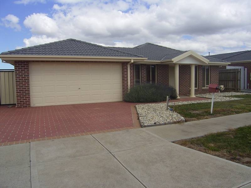 3 Loddon Drive, Taylors Hill VIC 3037