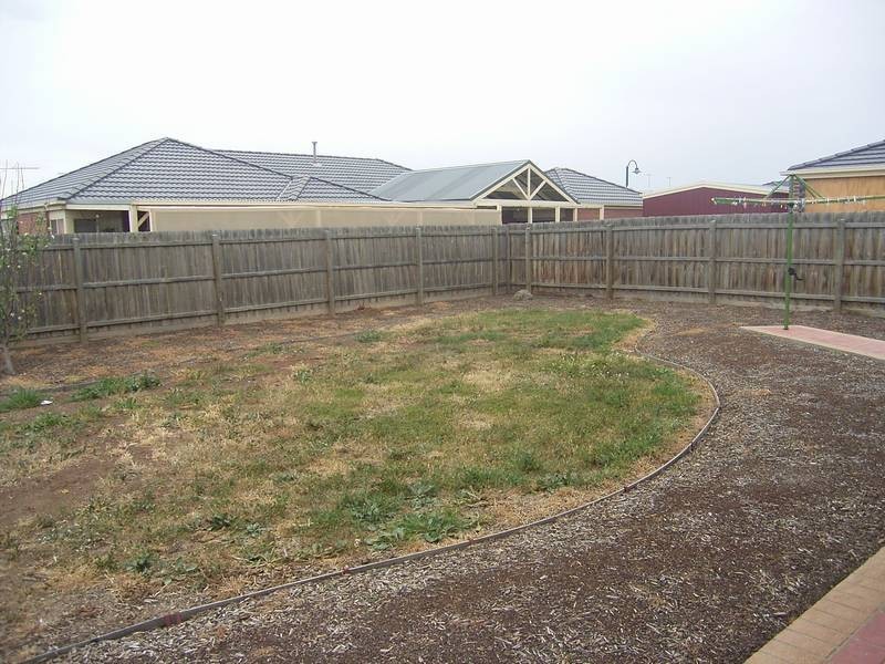 3 Loddon Drive, Taylors Hill VIC 3037