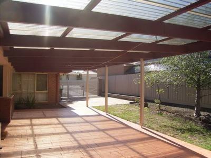 57 Saronvale Crescent, Hillside VIC 3037