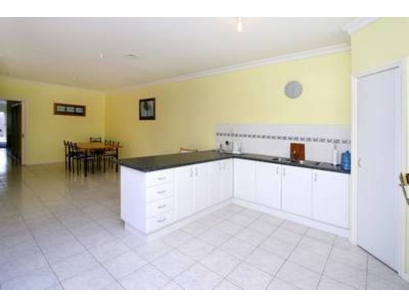48 Saratoga Crescent, Keilor Downs VIC 3038