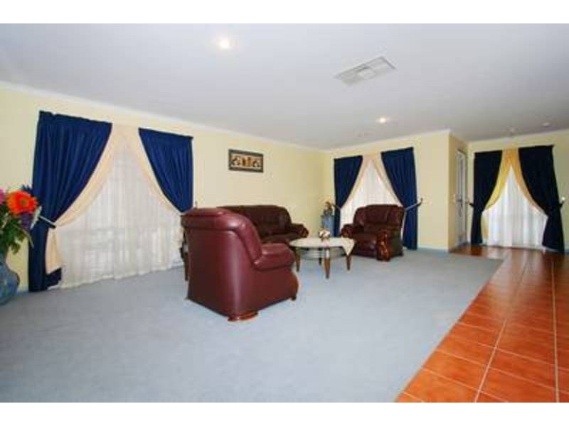 13 Venus Court, Hillside VIC 3037