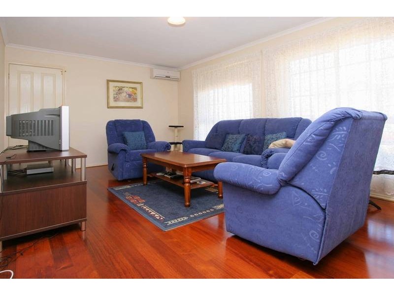 14 Willis Place, Delahey VIC 3037
