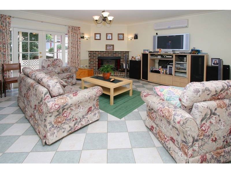 30 Bellevue Boulevard, Hillside VIC 3037