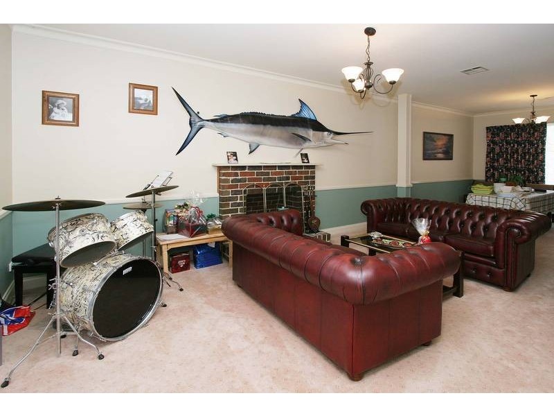 30 Bellevue Boulevard, Hillside VIC 3037