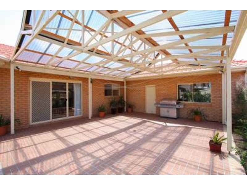 18 Puckle Street, Taylors Hill VIC 3037
