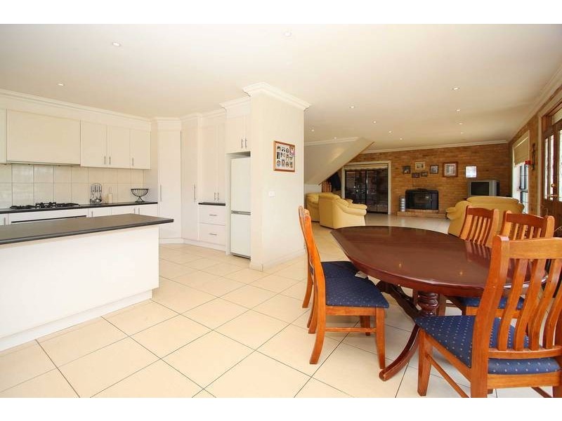 29 Sovereign Way, Hillside VIC 3037