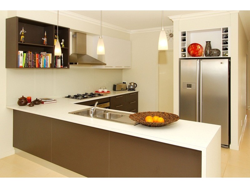 8 Streeton Avenue, Caroline Springs VIC 3023