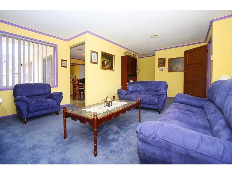 1 Gooch Close, Sydenham VIC 3037