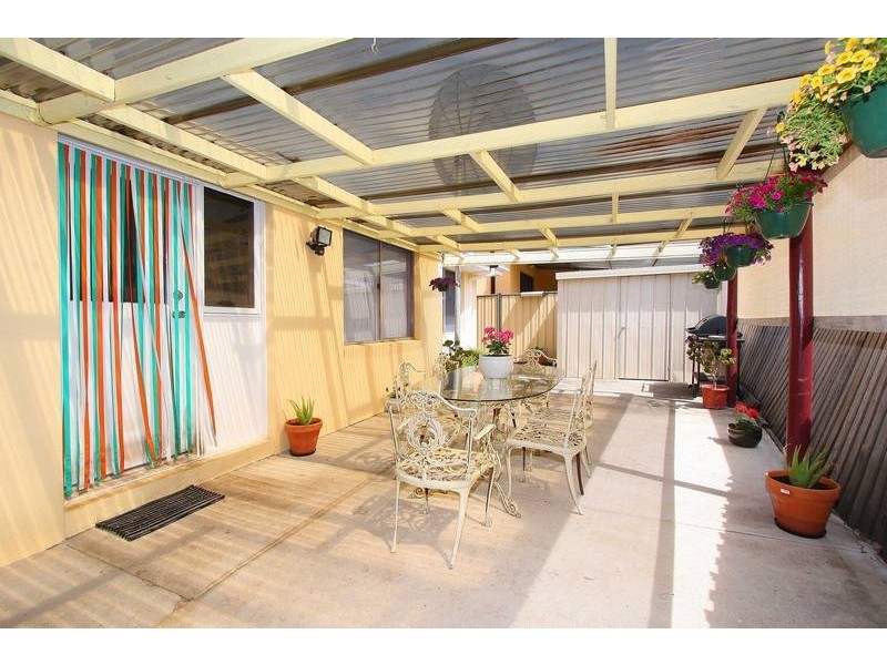 1 Gooch Close, Sydenham VIC 3037