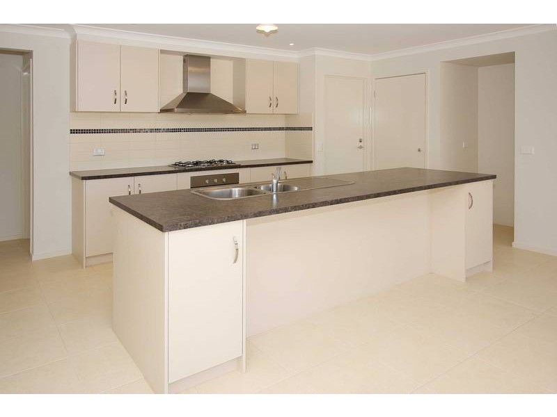 18 Webbs Avenue, Taylors Hill VIC 3037