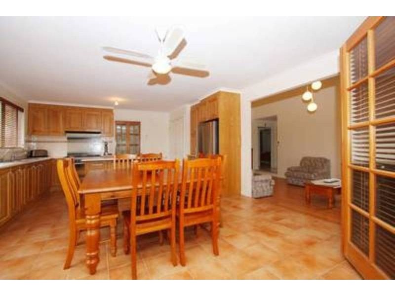 83 John Paul Drive, Hillside VIC 3037