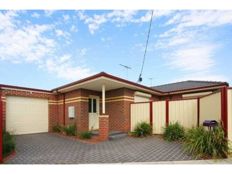 13 Buckingham Street, Sydenham VIC 3037