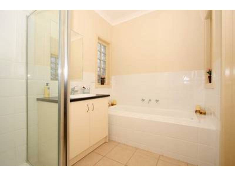 13 Buckingham Street, Sydenham VIC 3037