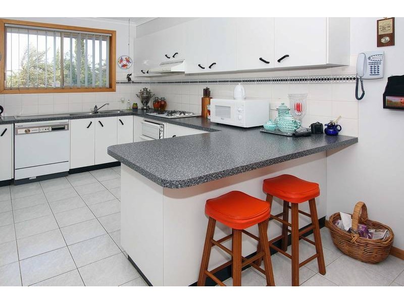 62 Saratoga Crescent, Keilor Downs VIC 3038